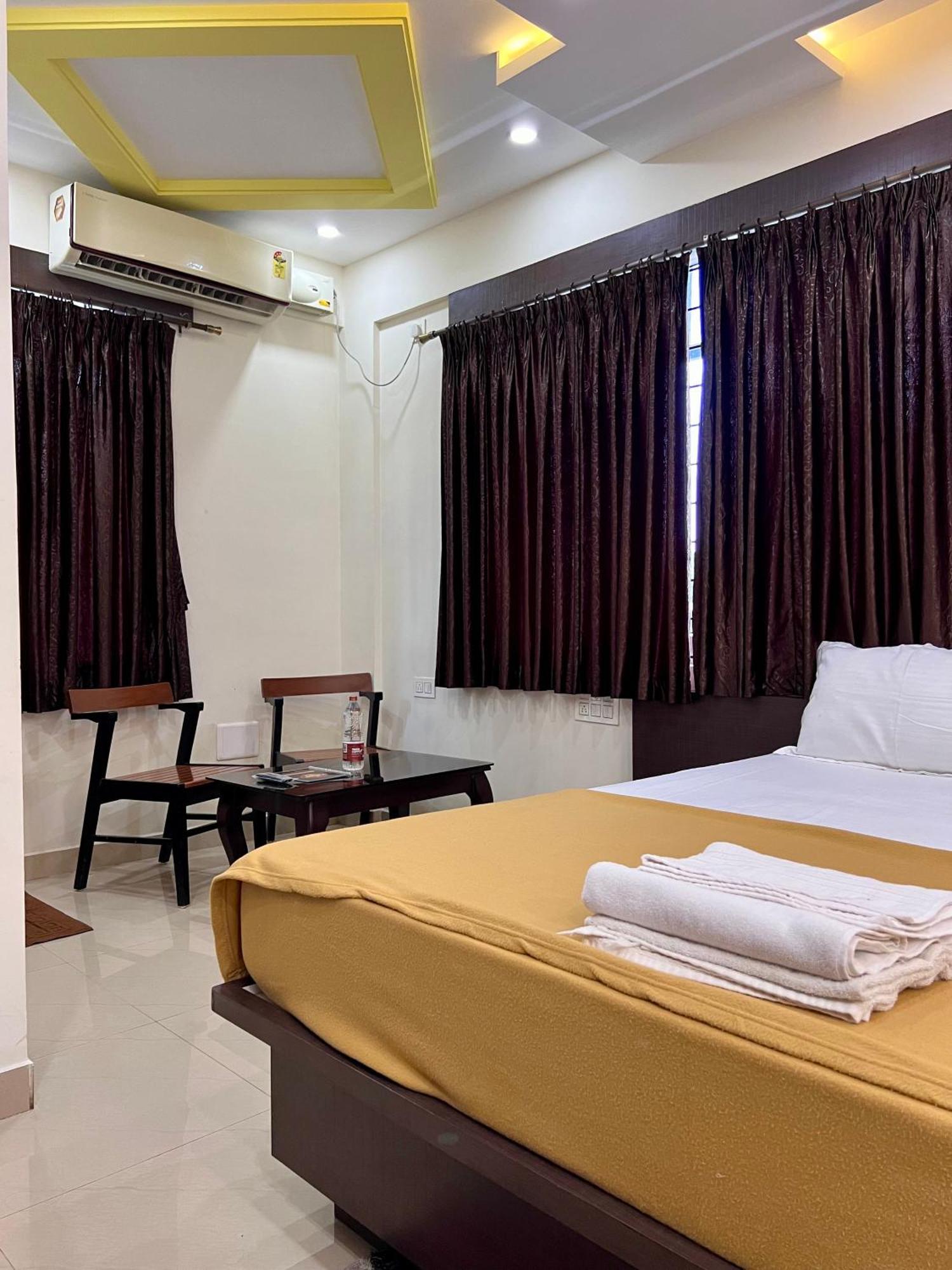 Ratna Sagar Hotel Manipal Luaran gambar